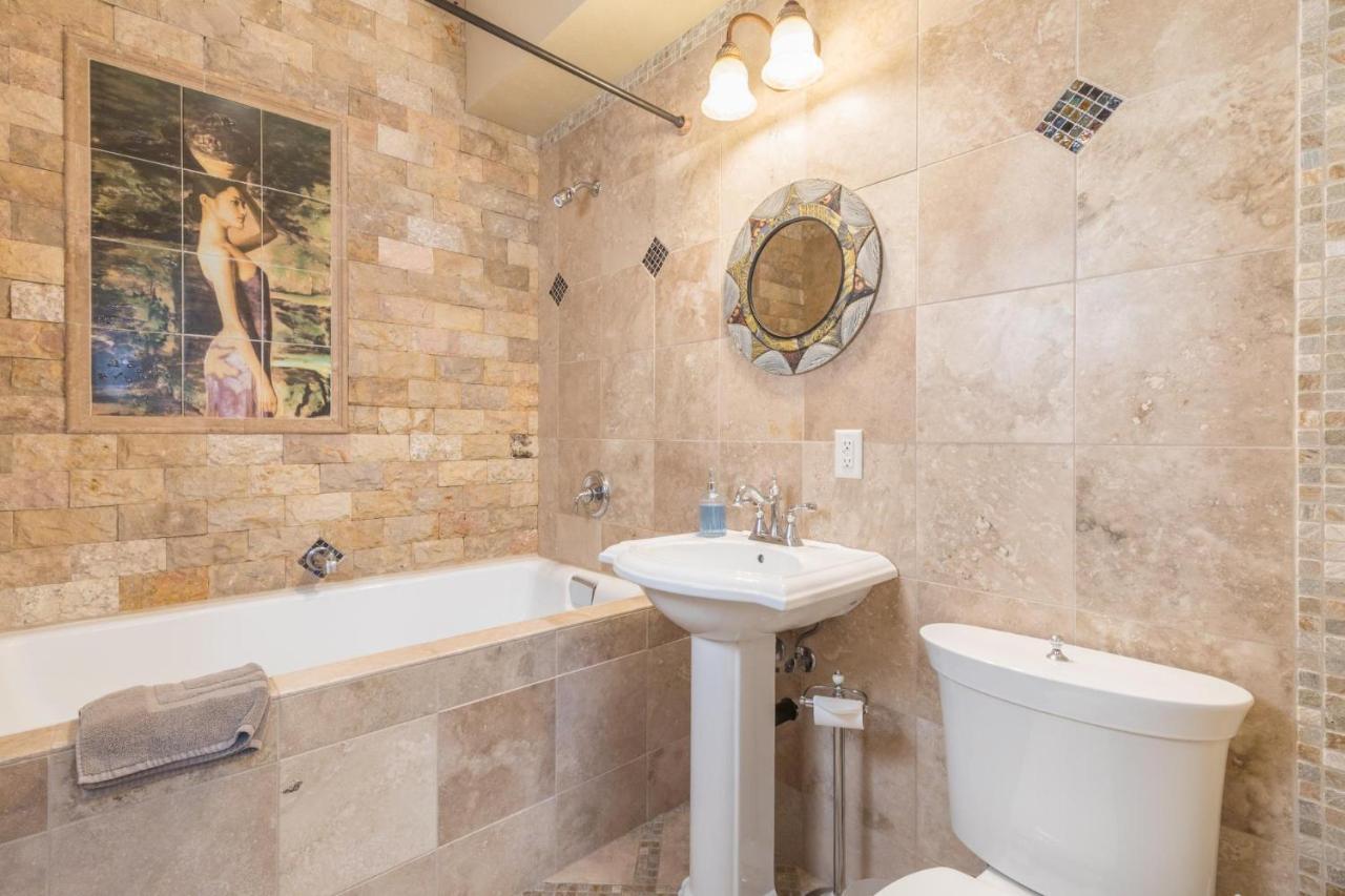 Lotus Mountain Suites East Suite Юрей Екстериор снимка